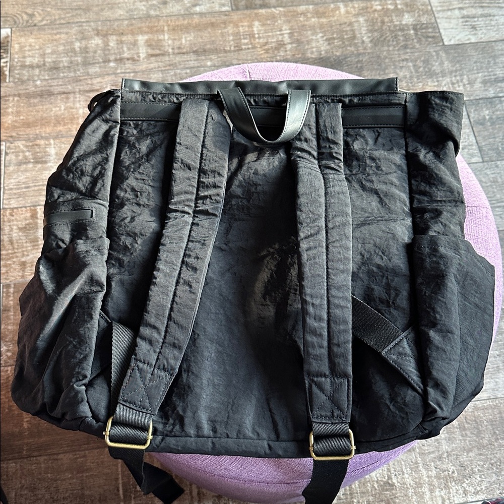 Thirty One Backpack - Picture 2 of 12